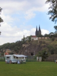 Le camping (au pied de la forteresse)